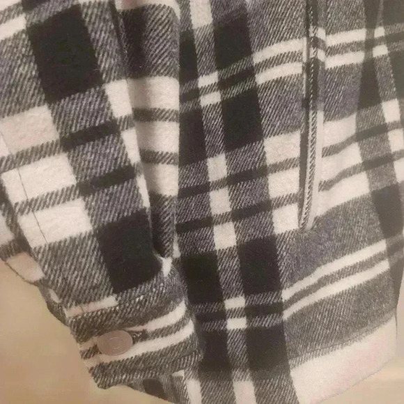 ZARA Oversized Shaket Overshirt Checkered Plaid Black and White M Pockets Collar - Picture 5 of 10